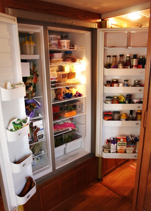 my huge fridge_bloggallery.jpg